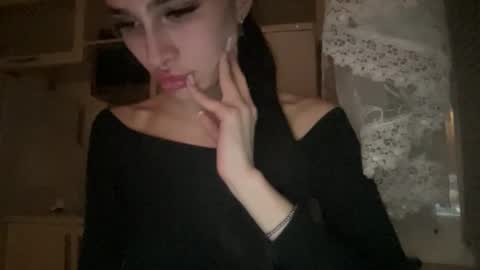 ViktoranMary online show from November 23, 9:25 pm