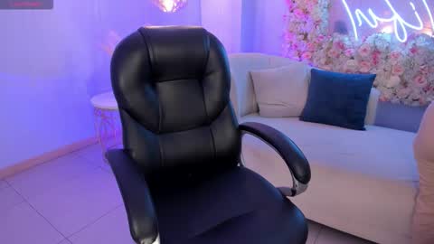 Ayshel online show from October 10, 4:11 am