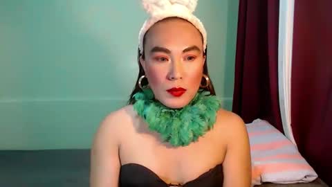 Snapshot of ayumibahogbilat chatting on September 11, 10:15 am ayumi online show from September 11, 10:15 am