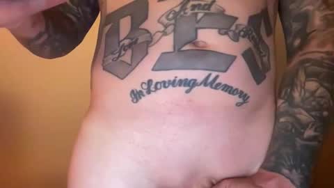 Snapshot of az_tatts chatting on May 10, 1:44 am az_tatts online show from May 10, 1:44 am