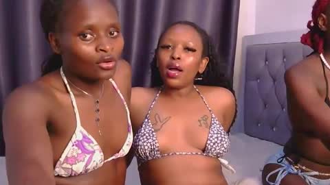 Snapshot of azalea46 chatting on January 17, 4:43 pm Azalea online show from January 17, 4:43 pm