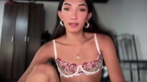 Snapshot of azalea_cum69 chatting on June 11, 2:53 am azalea_cum69 online show from June 11, 2:53 am