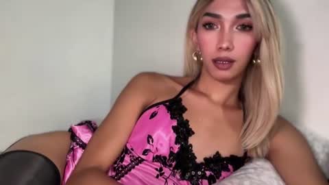 Snapshot of azalea_cum69 chatting on July 14, 5:34 am azalea_cum69 online show from July 14, 5:34 am