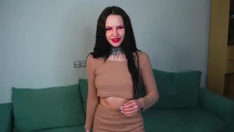 Snapshot of azaleeworlow chatting on March 28, 5:18 am Sara online show from March 28, 5:18 am