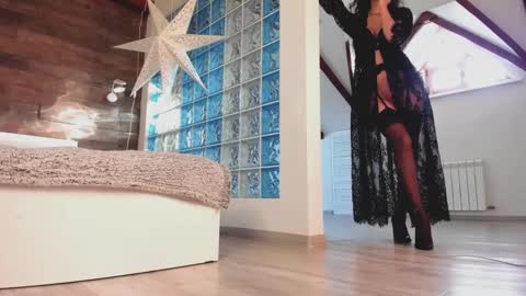 Snapshot of azaliaswallows chatting on February 28, 1:36 pm azaliaswallows online show from February 28, 1:36 pm