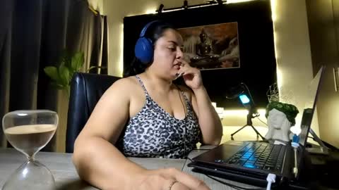 Snapshot of azaraonyx chatting on June 5, 4:13 pm Goddess Azara online show from June 5, 4:13 pm