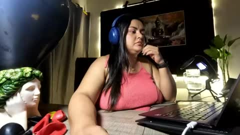 Snapshot of azaraonyx chatting on June 6, 3:17 pm Goddess Azara online show from June 6, 3:17 pm