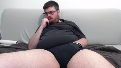 Snapshot of azer912 chatting on February 11, 9:14 pm Azer online show from February 11, 9:14 pm