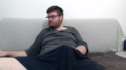 Snapshot of azer912 chatting on October 11, 9:30 am Azer online show from October 11, 9:30 am