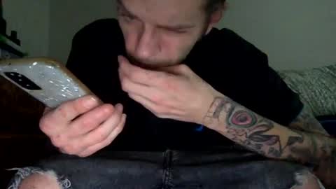 azlee87 online show from February 5, 10:03 pm