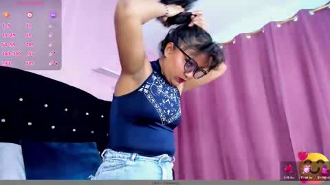 Snapshot of azul_moon chatting on September 28, 9:53 pm azul_moon online show from September 28, 9:53 pm