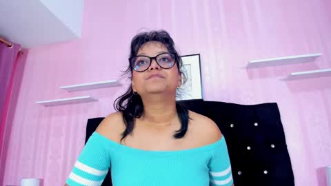 Snapshot of azul_moon chatting on October 10, 4:33 am azul_moon online show from October 10, 4:33 am
