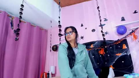Snapshot of azul_moon chatting on October 19, 3:40 am azul_moon online show from October 19, 3:40 am
