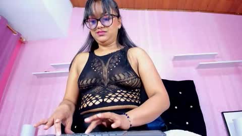 Snapshot of azul_moon chatting on November 21, 5:06 am azul_moon online show from November 21, 5:06 am