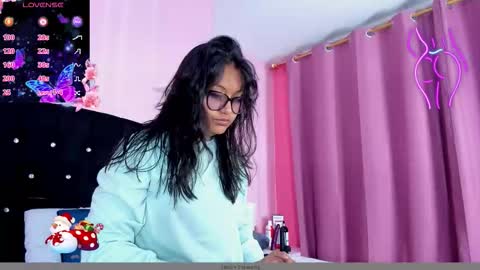 Snapshot of azul_moon chatting on December 14, 4:07 am azul_moon online show from December 14, 4:07 am