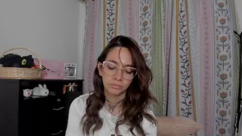 azumi saan online show from May 18, 1:35 am
