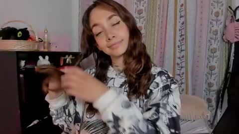 azumi saan online show from July 10, 3:22 am
