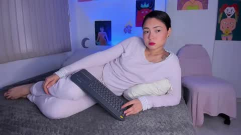 azumie online show from February 25, 5:58 pm