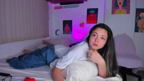 azumie online show from March 11, 9:37 pm