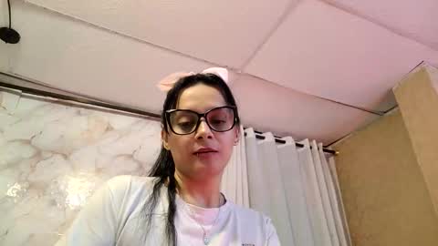 azura lion online show from April 30, 4:30 am