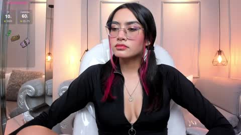 Azura online show from December 10, 7:43 pm