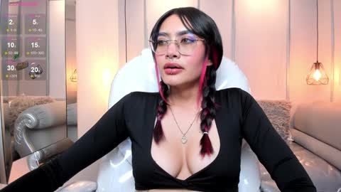 Azura online show from December 11, 11:32 pm