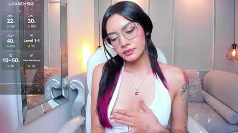 Azura online show from November 27, 8:33 pm