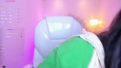 Azura online show from March 26, 7:30 pm