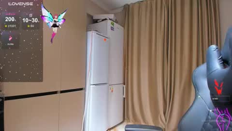 Snapshot of azure_moon chatting on November 28, 3:04 pm azure_moon online show from November 28, 3:04 pm