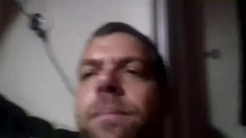 Snapshot of azza42086 chatting on March 8, 4:22 pm azza42086 online show from March 8, 4:22 pm