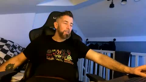 b4dafall44 online show from December 25, 11:31 pm