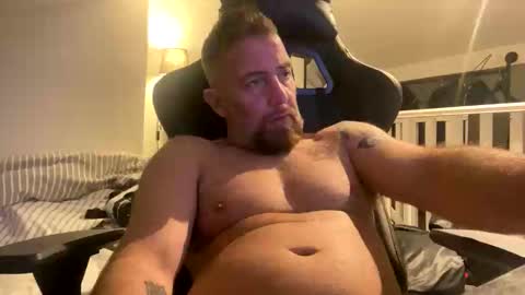 b4dafall44 online show from October 31, 10:44 pm