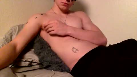 Snapshot of b4nnysturntoo chatting on January 8, 8:49 am b4nnysturntoo online show from January 8, 8:49 am