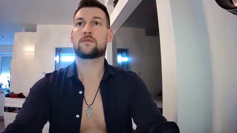 Snapshot of b_marco_ chatting on March 1, 3:27 pm b_marco_ online show from March 1, 3:27 pm