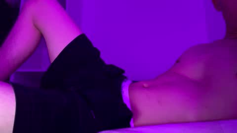 Snapshot of b_twink1 chatting on February 26, 2:48 am b_twink1 online show from February 26, 2:48 am