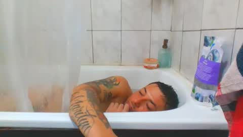 baadddboooy69 online show from November 15, 7:10 pm