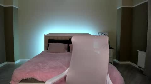 Monica online show from October 13, 12:43 am