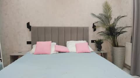 Snapshot of bab_boom chatting on February 19, 2:40 am Monica online show from February 19, 2:40 am