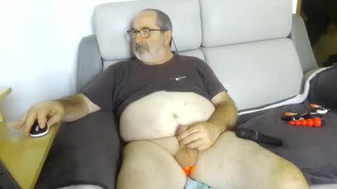 Snapshot of babacool96 chatting on November 6, 9:43 am babacool 96 online show from November 6, 9:43 am