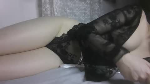 Snapshot of babe_singer_undercover chatting on November 1, 7:49 pm Ava online show from November 1, 7:49 pm