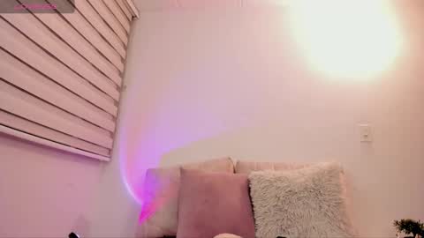 babe_sophiee1 online show from February 10, 3:54 am