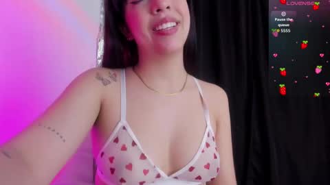 Queen B online show from October 6, 5:54 pm