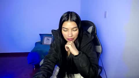 Snapshot of babenik_777 chatting on November 1, 1:07 am babenik_777 online show from November 1, 1:07 am