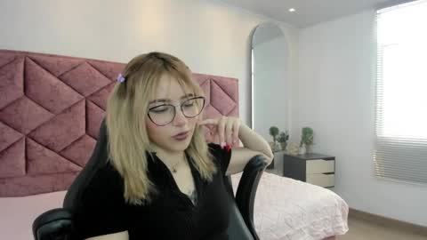 Maddie online show from April 7, 7:03 pm