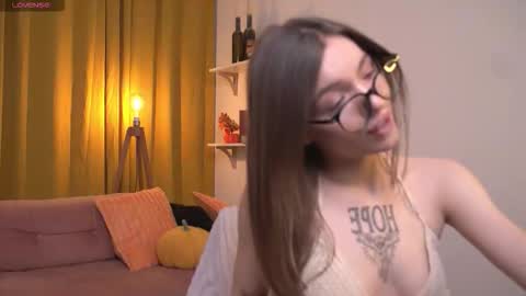 Cristy online show from October 21, 2:18 pm