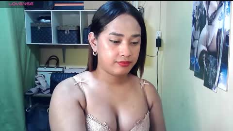 cassandra online show from December 3, 11:24 pm
