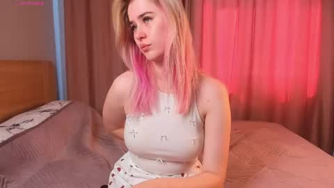 Kate online show from June 6, 3:33 am