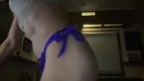 Snapshot of baby_cock_ chatting on May 26, 6:31 am Small Cock Divine online show from May 26, 6:31 am