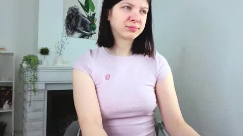 Evalena maybe just Eva online show from February 3, 5:16 am