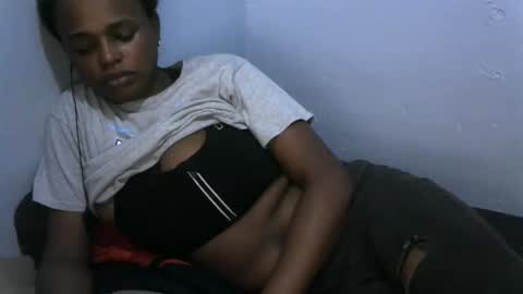 Snapshot of baby_fayyan chatting on January 6, 5:44 am baby_fayyan online show from January 6, 5:44 am